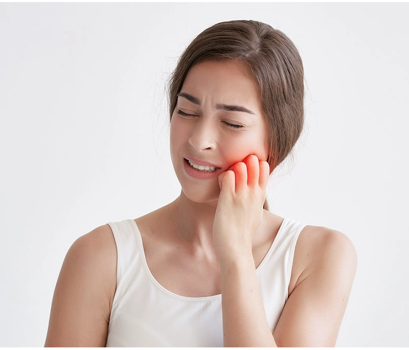 Giải đáp nguyên nhân và cách xử lý khi mới bọc răng sứ bị nhức 